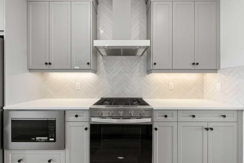 83 Wolf Hollow Rise Se, Calgary, AB - Indoor Photo Showing Kitchen