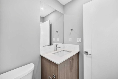 2110-6 Merganser Drive West, Chestermere, AB - Indoor Photo Showing Bathroom
