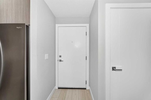 2110-6 Merganser Drive West, Chestermere, AB - Indoor Photo Showing Other Room
