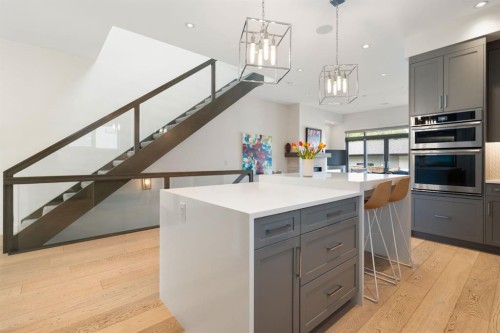 2014 48 Avenue Sw, Calgary, AB - Indoor Photo Showing Kitchen