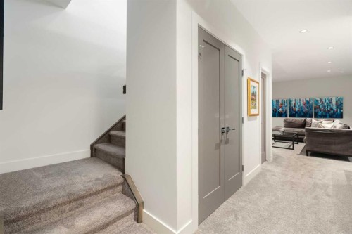 2014 48 Avenue Sw, Calgary, AB - Indoor Photo Showing Other Room
