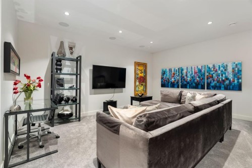 2014 48 Avenue Sw, Calgary, AB - Indoor Photo Showing Living Room