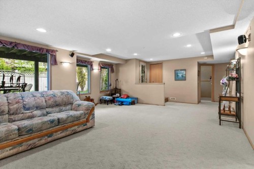 40 Scenic Ridge Place Nw, Calgary, AB - Indoor Photo Showing Basement