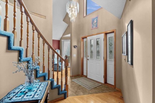 40 Scenic Ridge Place Nw, Calgary, AB - Indoor Photo Showing Other Room