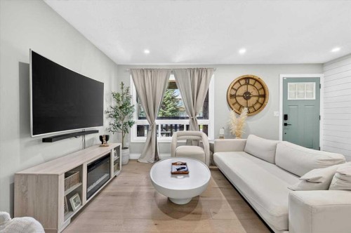 75 Shawglen Way Sw, Calgary, AB - Indoor Photo Showing Living Room