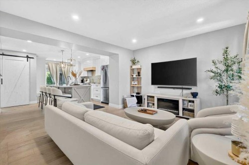 75 Shawglen Way Sw, Calgary, AB - Indoor Photo Showing Living Room
