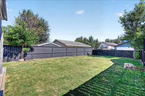 75 Shawglen Way Sw, Calgary, AB - Outdoor