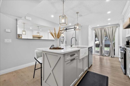 75 Shawglen Way Sw, Calgary, AB - Indoor Photo Showing Kitchen With Upgraded Kitchen