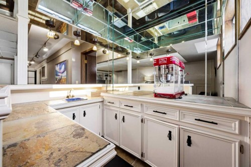 15 Elbow River Point, Rural Rocky View County, AB - Indoor Photo Showing Kitchen