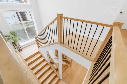 105 Rockhaven Green Nw, Calgary, AB - Indoor Photo Showing Other Room