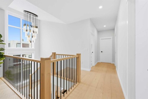 105 Rockhaven Green Nw, Calgary, AB - Indoor Photo Showing Other Room