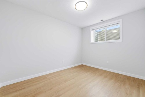 105 Rockhaven Green Nw, Calgary, AB - Indoor Photo Showing Other Room