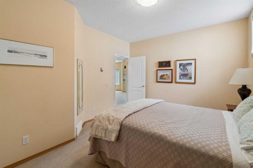 42 Scimitar Circle Nw, Calgary, AB - Indoor Photo Showing Bedroom