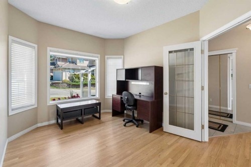 42 Scimitar Circle Nw, Calgary, AB - Indoor Photo Showing Office