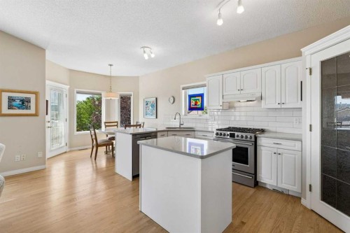 42 Scimitar Circle Nw, Calgary, AB - Indoor Photo Showing Kitchen With Upgraded Kitchen