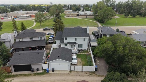 1114 Whitfield Avenue, Crossfield, AB - Outdoor