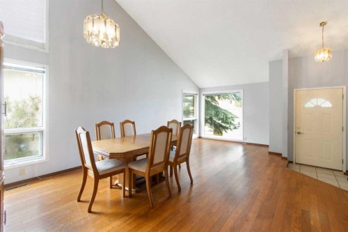 32 Del Rio Place Ne, Calgary, AB - Indoor Photo Showing Dining Room