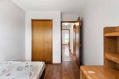 32 Del Rio Place Ne, Calgary, AB - Indoor Photo Showing Bedroom
