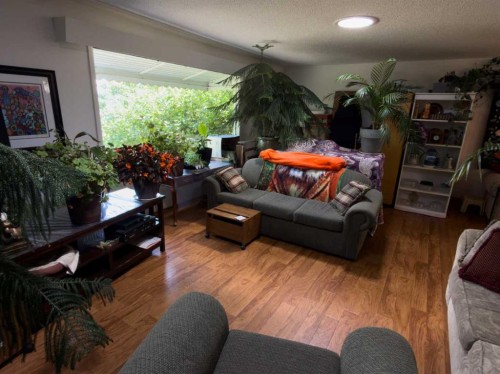 283036 Range Road 202, Rural Kneehill County, AB - Indoor