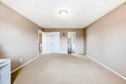 80 Eversyde Way Sw, Calgary, AB - Indoor Photo Showing Other Room