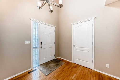 80 Eversyde Way Sw, Calgary, AB - Indoor Photo Showing Other Room
