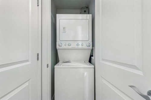 2204-77 Spruce Place Sw, Calgary, AB 