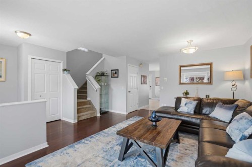 140 Hidden Point Nw, Calgary, AB 