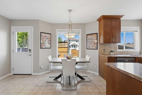 140 Hidden Point Nw, Calgary, AB 