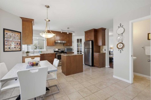 140 Hidden Point Nw, Calgary, AB 