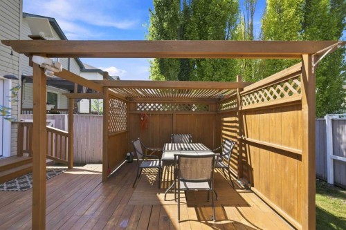 140 Hidden Point Nw, Calgary, AB 
