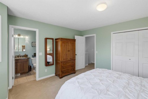 140 Hidden Point Nw, Calgary, AB 