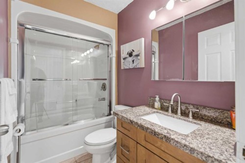 140 Hidden Point Nw, Calgary, AB 
