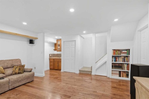 140 Hidden Point Nw, Calgary, AB 