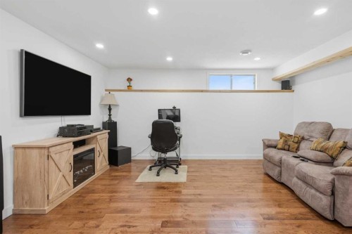 140 Hidden Point Nw, Calgary, AB 