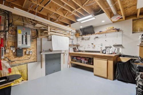 140 Hidden Point Nw, Calgary, AB 