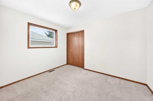 396 Hawkstone Drive Nw, Calgary, AB - Indoor Photo Showing Other Room