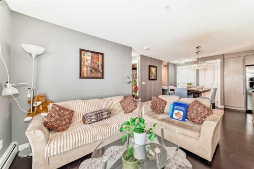 3313-11 Mahogany Row Se, Calgary, AB - Indoor Photo Showing Living Room