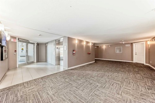 3313-11 Mahogany Row Se, Calgary, AB - Indoor Photo Showing Other Room