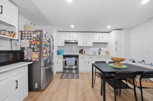 4123 30 Avenue Se, Calgary, AB - Indoor