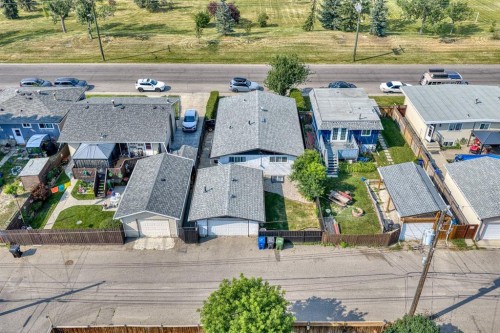 4123 30 Avenue Se, Calgary, AB - Outdoor With View