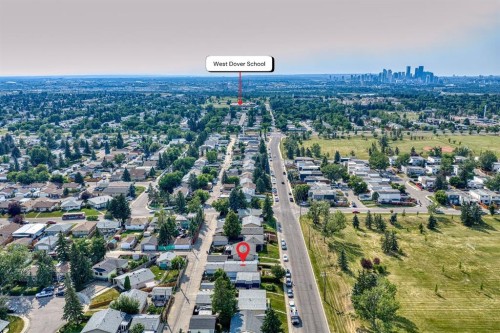 4123 30 Avenue Se, Calgary, AB - Outdoor With View