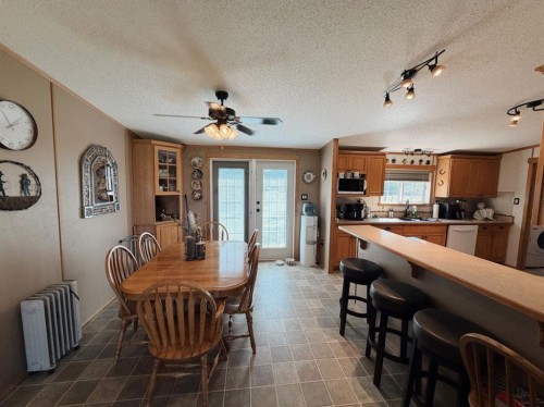 4142 Township Road 290, Rural Mountain View County, AB - Indoor Photo Showing Kitchen