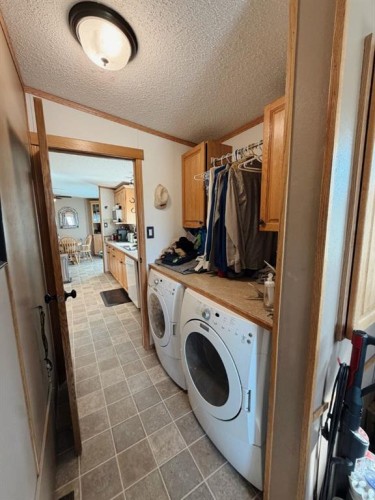 4142 Township Road 290, Rural Mountain View County, AB - Indoor Photo Showing Bathroom