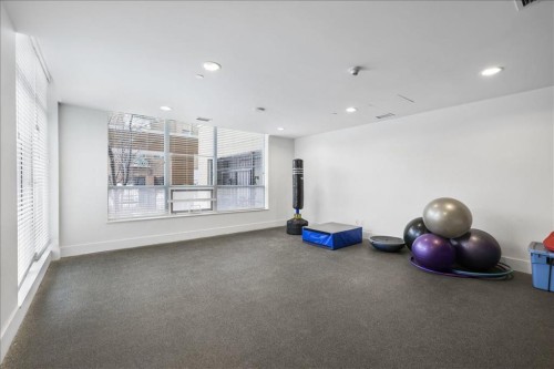 414-626 14 Avenue Sw, Calgary, AB - Indoor Photo Showing Other Room