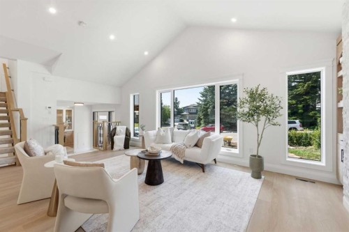 3375 Breton Close Nw, Calgary, AB - Indoor Photo Showing Living Room