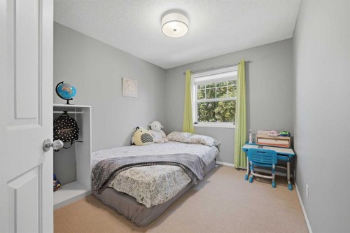 119 Bridlewood Common Sw, Calgary, AB - Indoor Photo Showing Bedroom