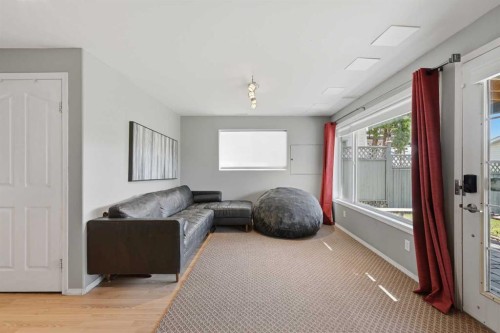 119 Bridlewood Common Sw, Calgary, AB - Indoor