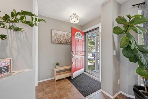 119 Bridlewood Common Sw, Calgary, AB - Indoor Photo Showing Other Room