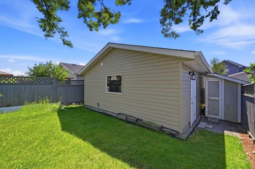 119 Bridlewood Common Sw, Calgary, AB - Outdoor