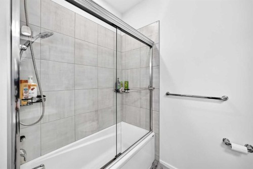 188 Carrington Crescent Nw, Calgary, AB - Indoor Photo Showing Bathroom